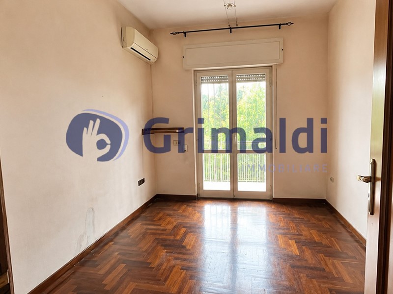 Appartamento in Affitto a Napoli, 2'100&euro;, 130 m²