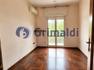 Appartamento in Affitto a Napoli, 2'100&euro;, 130 m²