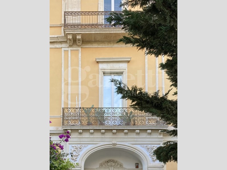 Appartamento in Vendita a Lecce, 450'000&euro;, 160 m²