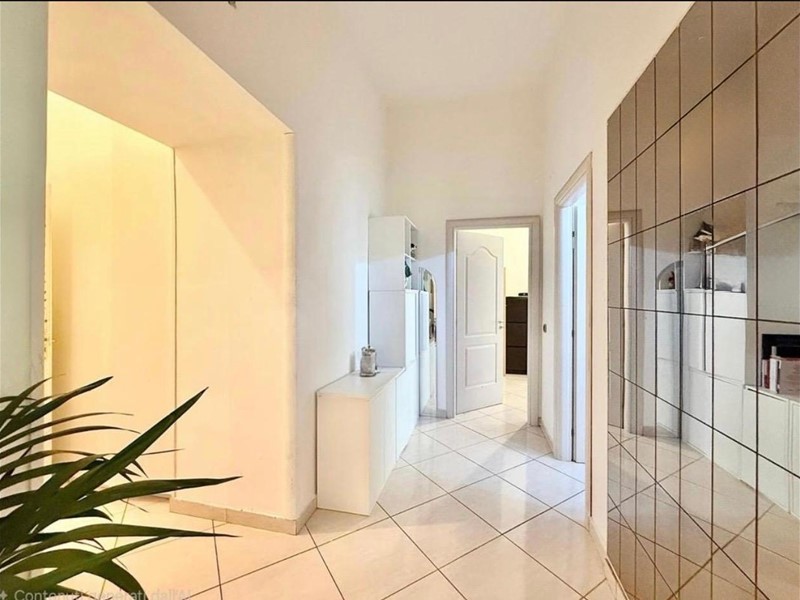 Appartamento in Vendita a Napoli, 665'000&euro;, 176 m²
