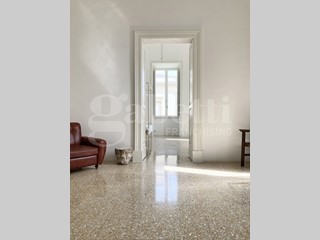 Appartamento in Affitto a Lecce, 435'000&euro;, 160 m²