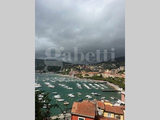 Monolocale in Vendita a Lerici, 195'000&euro;, 35 m², arredato