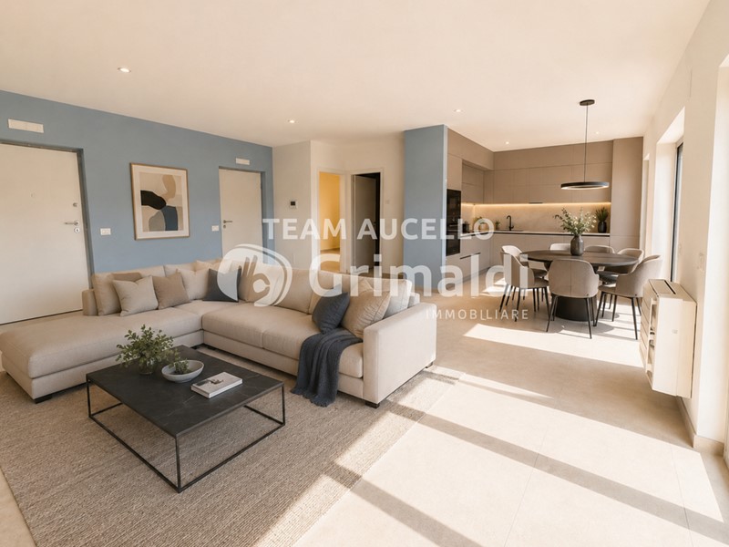 Appartamento in Vendita a Salerno, 700'000&euro;, 130 m²