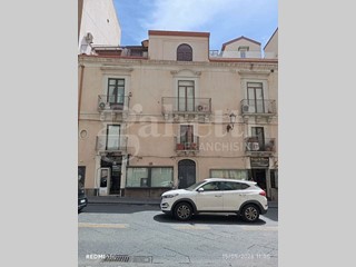 Bilocale in Affitto a Catania, 800&euro;, 80 m², arredato