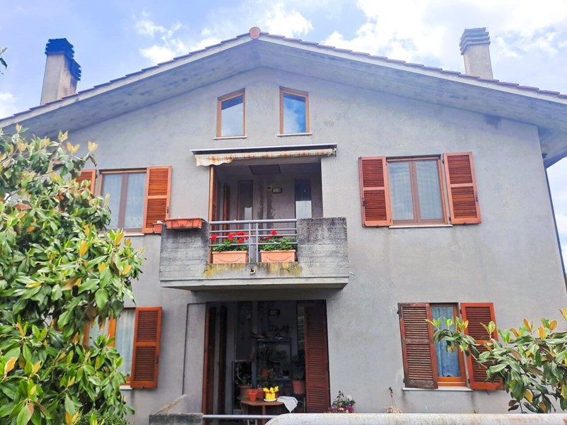 Appartamento in Vendita a Amelia, 168'000&euro;, 150 m², con Box