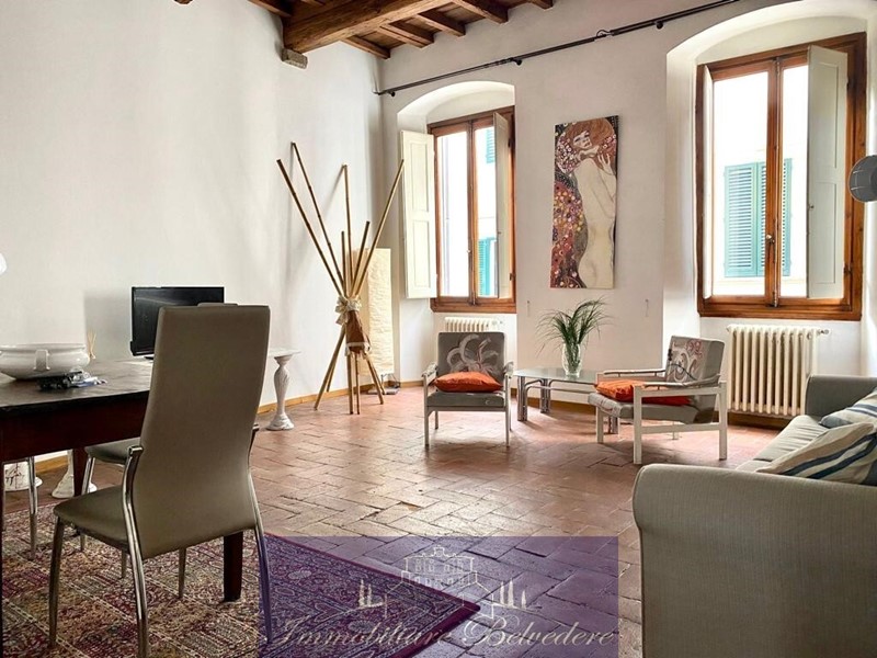 Trilocale in Affitto a Firenze, zona Duomo, 1'200&euro;, 60 m², arredato