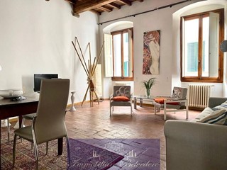 Trilocale in Affitto a Firenze, zona Duomo, 1'200&euro;, 60 m², arredato