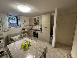 Bilocale in Vendita a Carrara, zona Marina Di Carrara, 59'000&euro;, 40 m², arredato