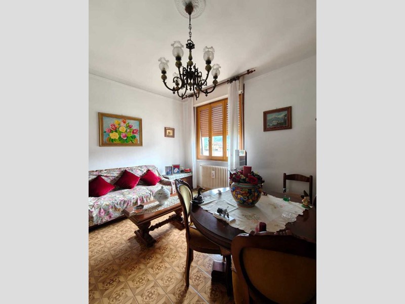 Quadrilocale in Vendita a Villafranca in Lunigiana, zona Villafranca centro, 50'000&euro;, 85 m²