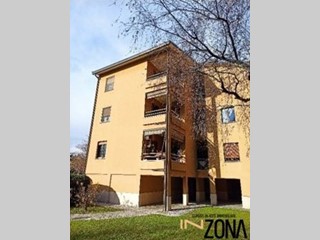 Trilocale in Vendita a Arcore, 99'000&euro;, 90 m²