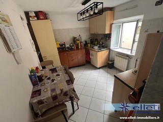 Appartamento in Vendita a Carrara, zona Bedizzano, 115'000&euro;, 100 m², arredato