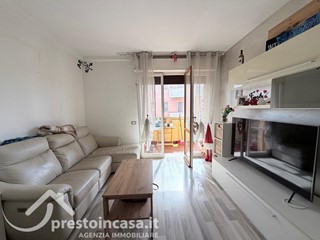Appartamento in Vendita a Viareggio, 215'000&euro;, 63 m², arredato