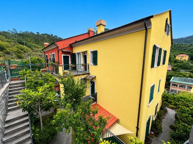 Appartamento in Vendita a Levanto, 530'000&euro;, 135 m², arredato, con Box