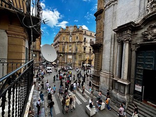 Appartamento in Affitto a Palermo, 800&euro;, 111 m²