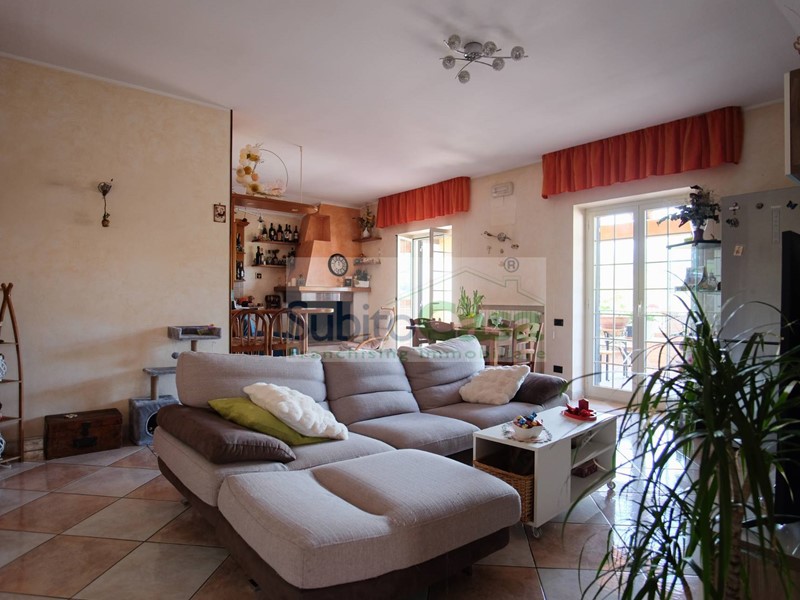 Quadrilocale in Vendita a Roccamontepiano, 89'000&euro;, 143 m²