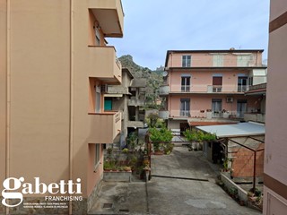 Trilocale in Vendita a Oliveri, 93'000&euro;, 68 m²