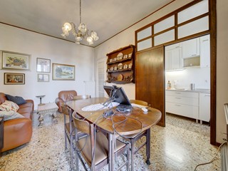 Bilocale in Vendita a Torino, 108'000&euro;, 63 m²