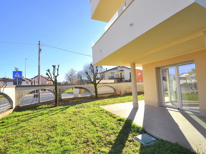 Trilocale in Vendita a Casorezzo, 335'000&euro;, 118 m², con Box