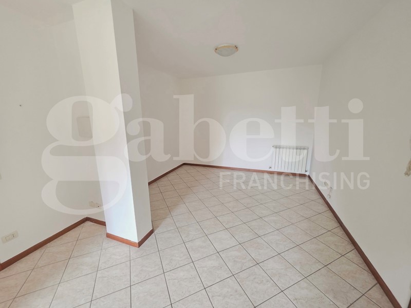 Trilocale in Vendita a Bastia Umbra, 115'000&euro;, 74 m², con Box