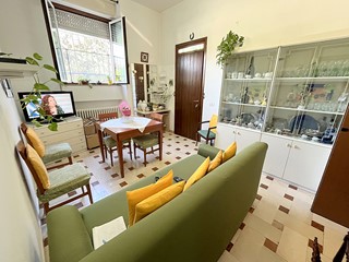 Bilocale in Vendita a Inveruno, 79'000&euro;, 50 m², con Box