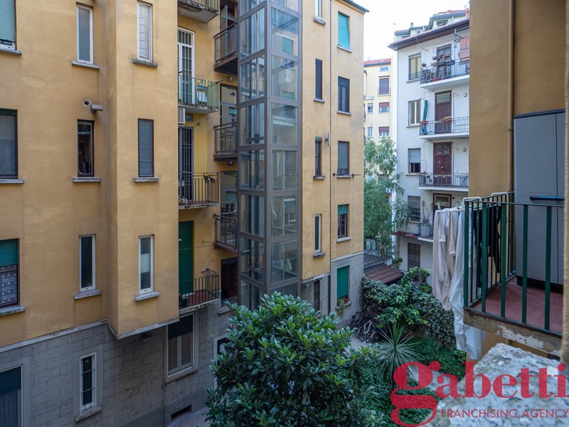 Bilocale in Vendita a Milano, 295'000&euro;, 47 m², arredato