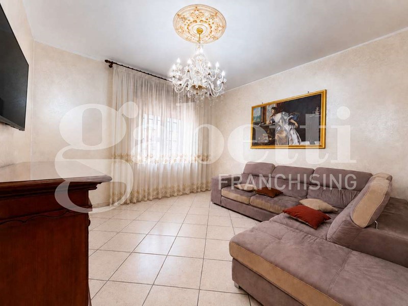 Quadrilocale in Vendita a Qualiano, 145'000&euro;, 95 m²