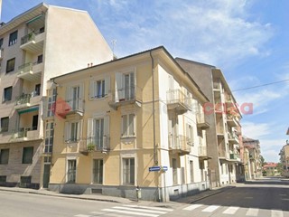 Appartamento in Vendita a Pinerolo, 279'000&euro;, 204 m², con Box