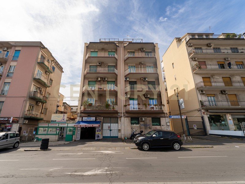Quadrilocale in Vendita a Catania, 164'000&euro;, 108 m²
