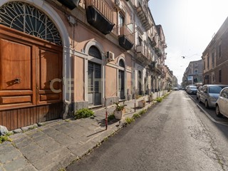 Appartamento in Vendita a Catania, 130'000&euro;, 146 m²