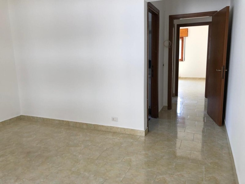 Appartamento in Affitto a Reggio Calabria, 420&euro;, 170 m²