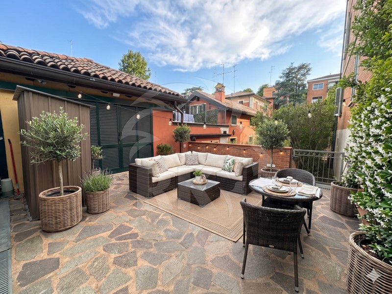 Monolocale in Vendita a Bologna, zona Costa Saragozza, 220'000&euro;, 40 m²