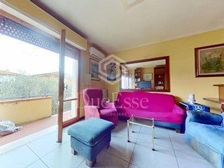 Trilocale in Vendita a San Giuliano Terme, zona San Martino a Ulmiano, 179'000&euro;, 90 m², arredato, con Box