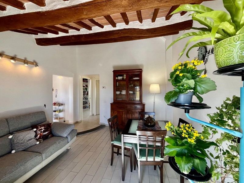 Quadrilocale in Vendita a Pontedera, zona La Rotta, 103'000&euro;, 73 m², arredato