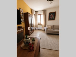 Appartamento in Vendita a Carrara, zona Marina di Carrara, 200'000&euro;, 100 m², arredato
