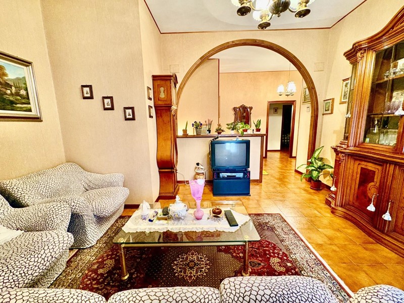 Appartamento in Vendita a Castelfiorentino, 190'000&euro;, 120 m², arredato, con Box
