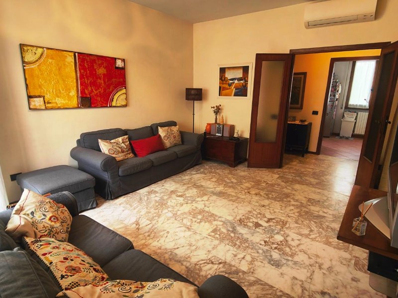 Appartamento in Vendita a Pisa, 325'000&euro;, 120 m², con Box