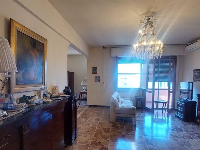 Appartamento in Vendita a Pisa, 325'000&euro;, 130 m², con Box