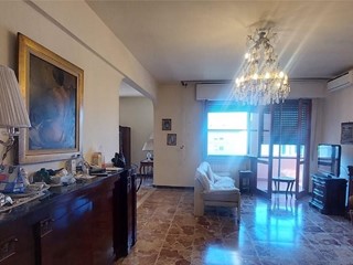 Appartamento in Vendita a Pisa, 325'000&euro;, 130 m², con Box