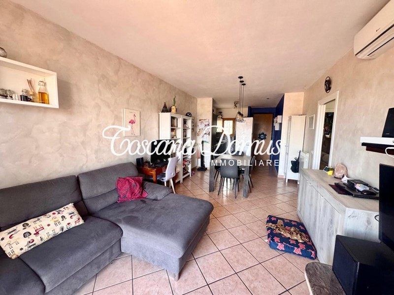 Quadrilocale in Vendita a Monteriggioni, zona San Martino, 280'000&euro;, 94 m², arredato, con Box