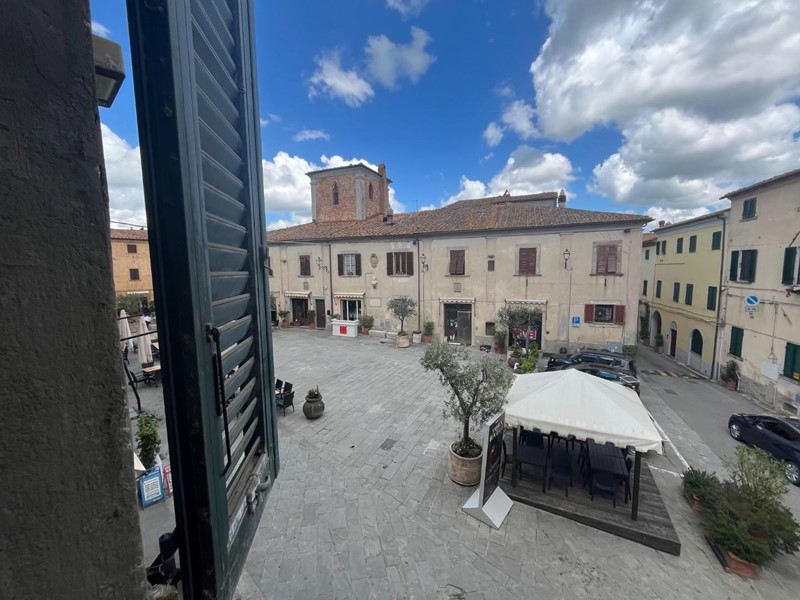 Quadrilocale in Vendita a Lajatico, 147'000&euro;, 106 m², arredato