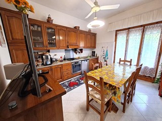 Quadrilocale in Vendita a Poggibonsi, 165'000&euro;, 103 m², con Box