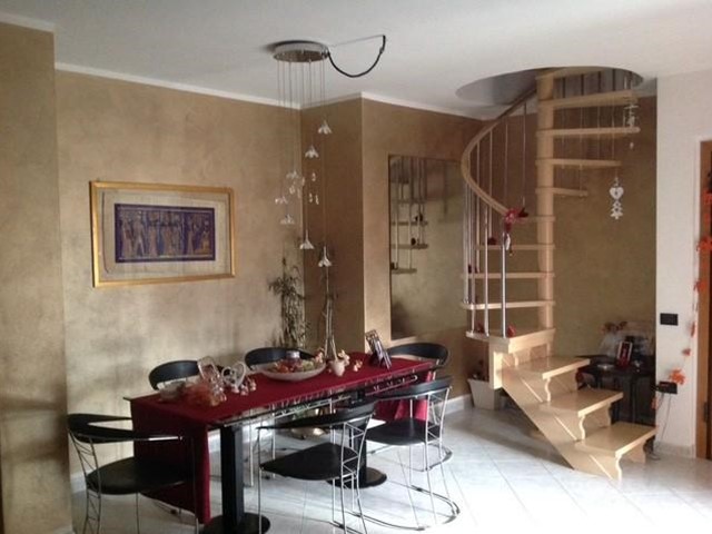 Appartamento in Vendita a Cascina, zona San Frediano a Settimo, 230'000&euro;, 150 m², con Box
