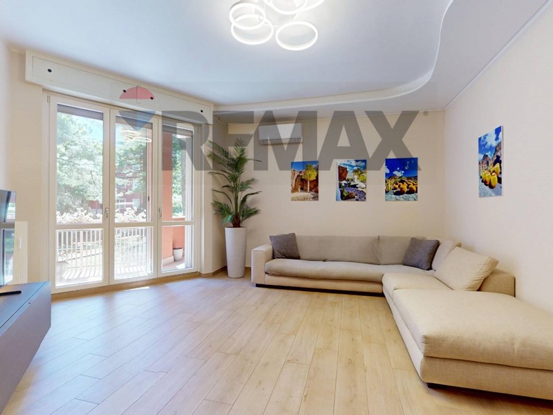 Trilocale in Vendita a Rho, 198'000&euro;, 115 m²