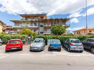 Appartamento in Vendita a Catania, 140'000&euro;, 130 m²