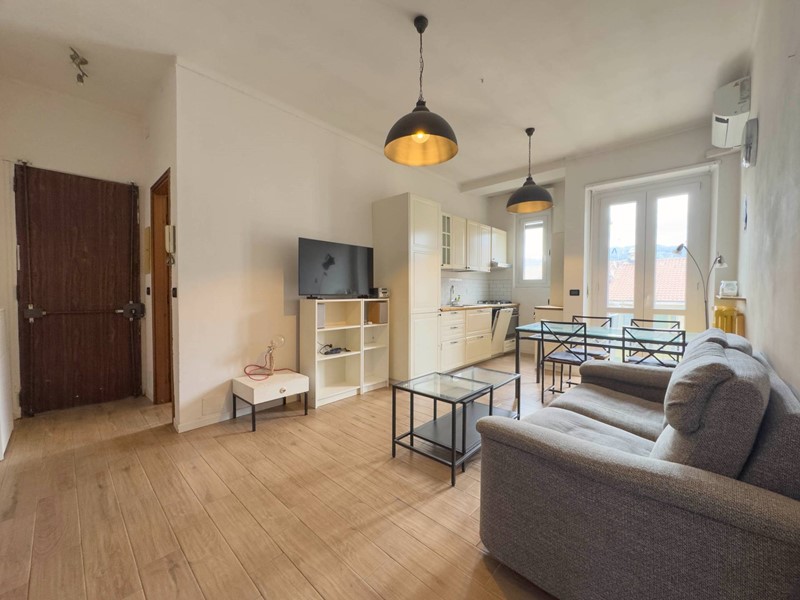 Trilocale in Vendita a Torino, 98'000&euro;, 75 m²