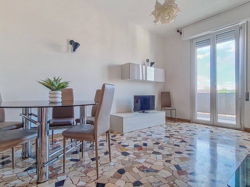 Appartamento in Affitto a Ferrara, 900&euro;, 100 m²