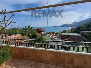 Trilocale in Vendita a Letojanni, 145'000&euro;, 77 m²