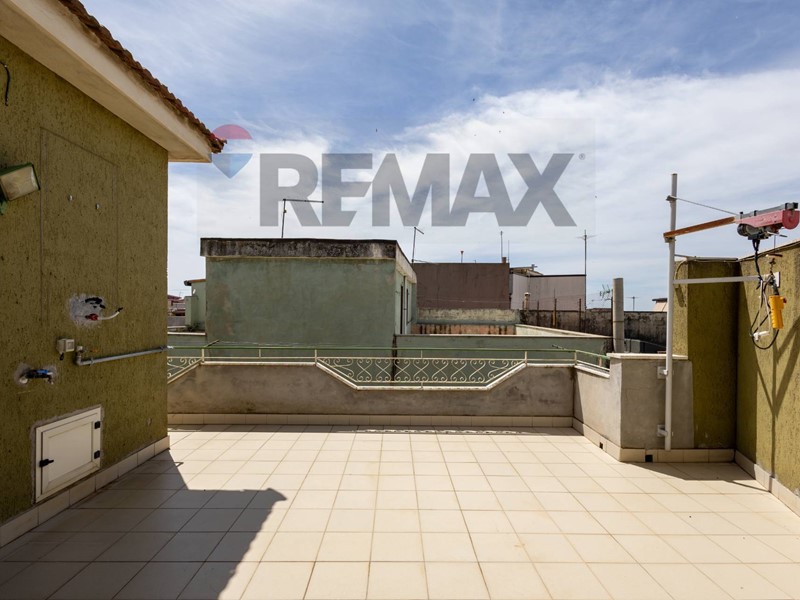 Appartamento in Vendita a Adrano, 69'000&euro;, 134 m²