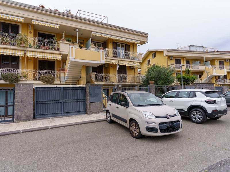 Appartamento in Vendita a Catania, 299'000&euro;, 198 m²