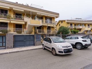 Appartamento in Vendita a Catania, 299'000&euro;, 198 m²